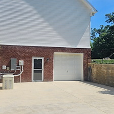 Top-Quality-House-Wash-and-Pressure-Washed-Concrete-in-Smithville-Tn 0